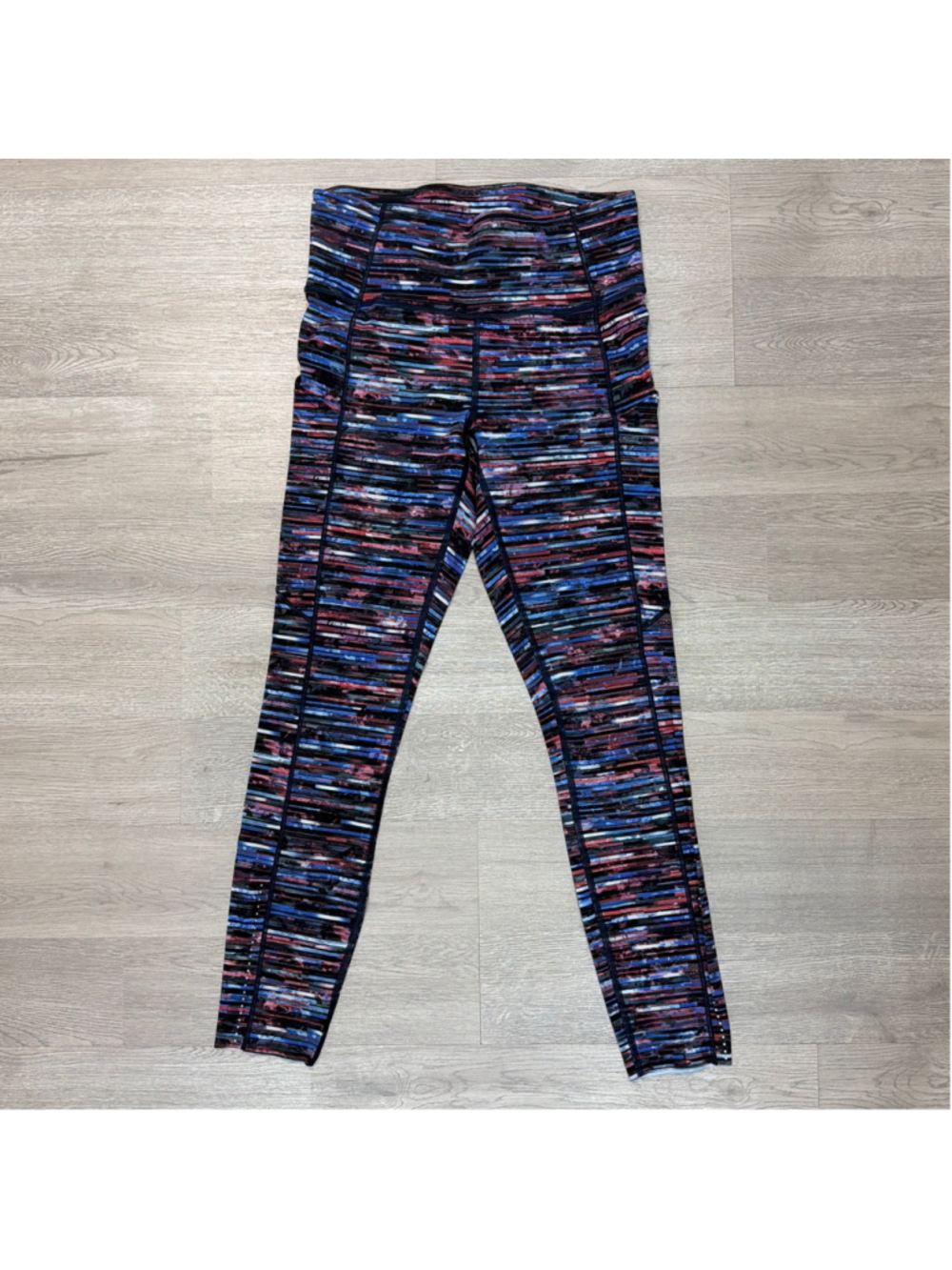 Lululemon Fast & Free 7/8 Tight II *Nulux 25"
Hinshu Alpine White Multi Sz 6! - Picture 5 of 13